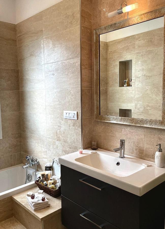 Al Poggio - Luxury Rooms คาโปแตร์รา ภายนอก รูปภาพ