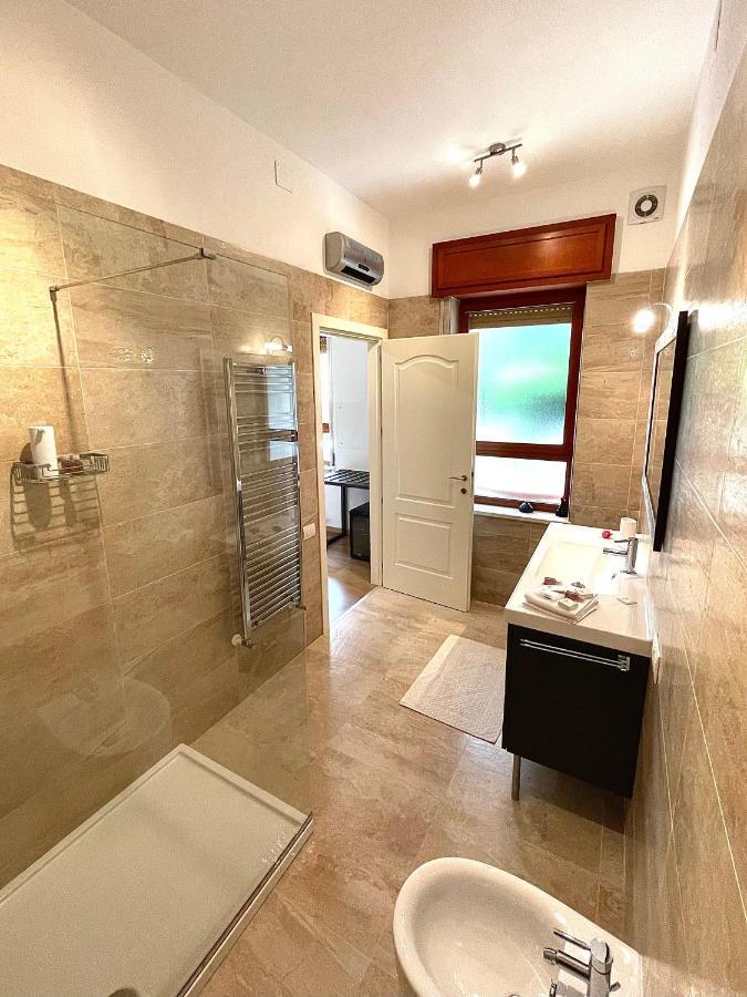 Al Poggio - Luxury Rooms คาโปแตร์รา ภายนอก รูปภาพ